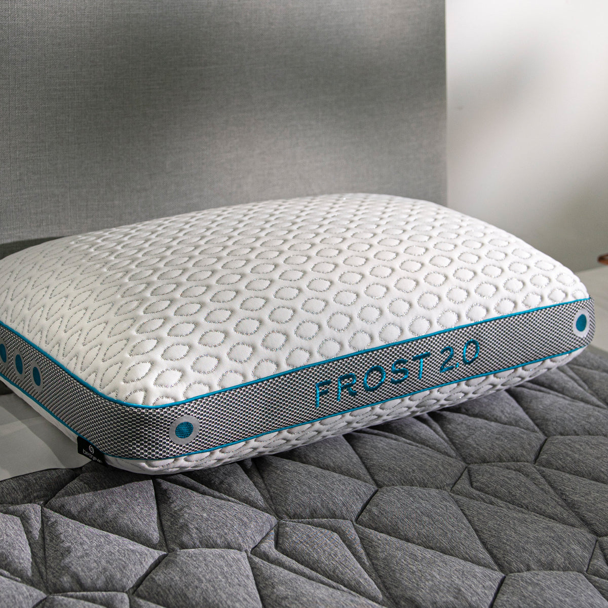 Frost Performance® Cooling Pillow with Advanced Temperature Regulation - White