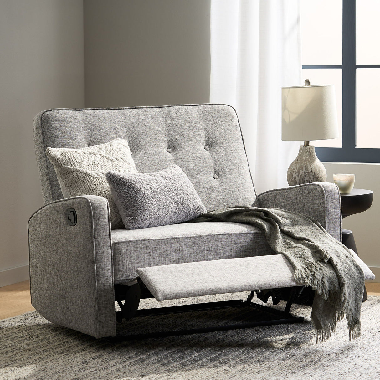 Manual Standard Wide Recliner
