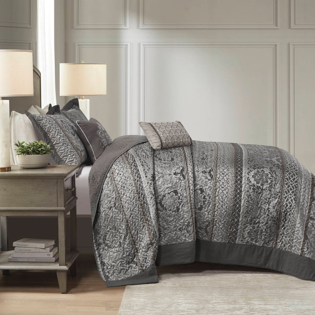 5-Piece Queen 5 Piece Reversible Jacquard Bedspread Set