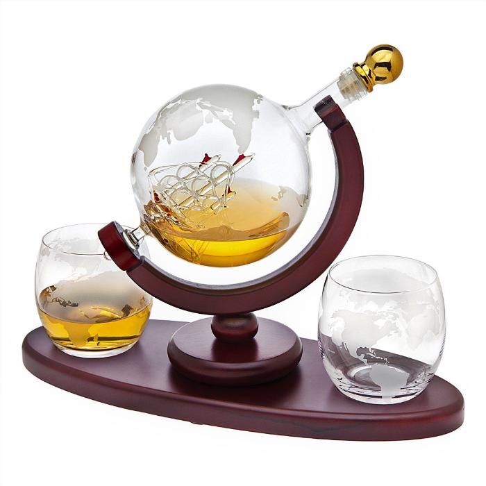 The-Globe-Decanter-Set-Decanters