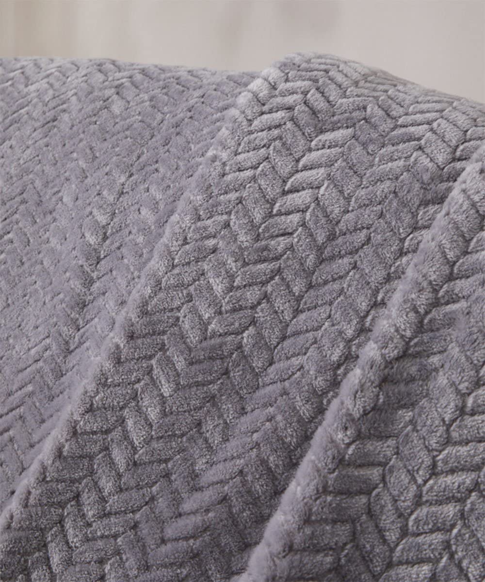 Decor&More Noble House Oversized and Extra Heavy Chevron Braided Throw Blanket (50" x 70")