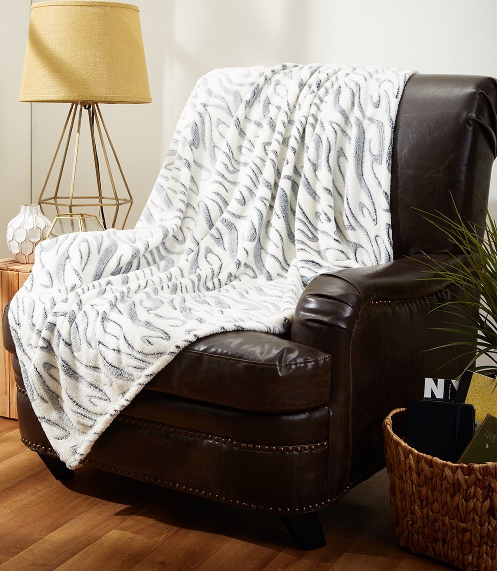 Decor&More Home Essentials Cameo Microplush Blanket