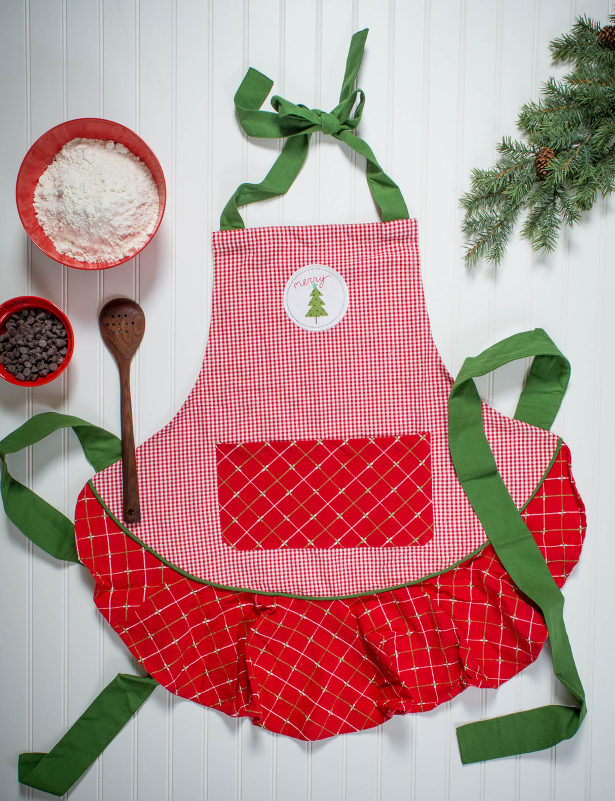 DII Cotton Christmas Ruffle Apron, Merry Tree