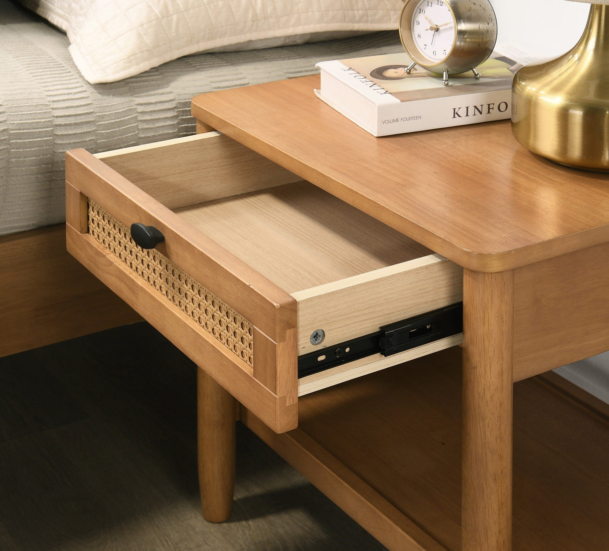 Vichy 3-Piece Rubberwood Queen Bedroom Set