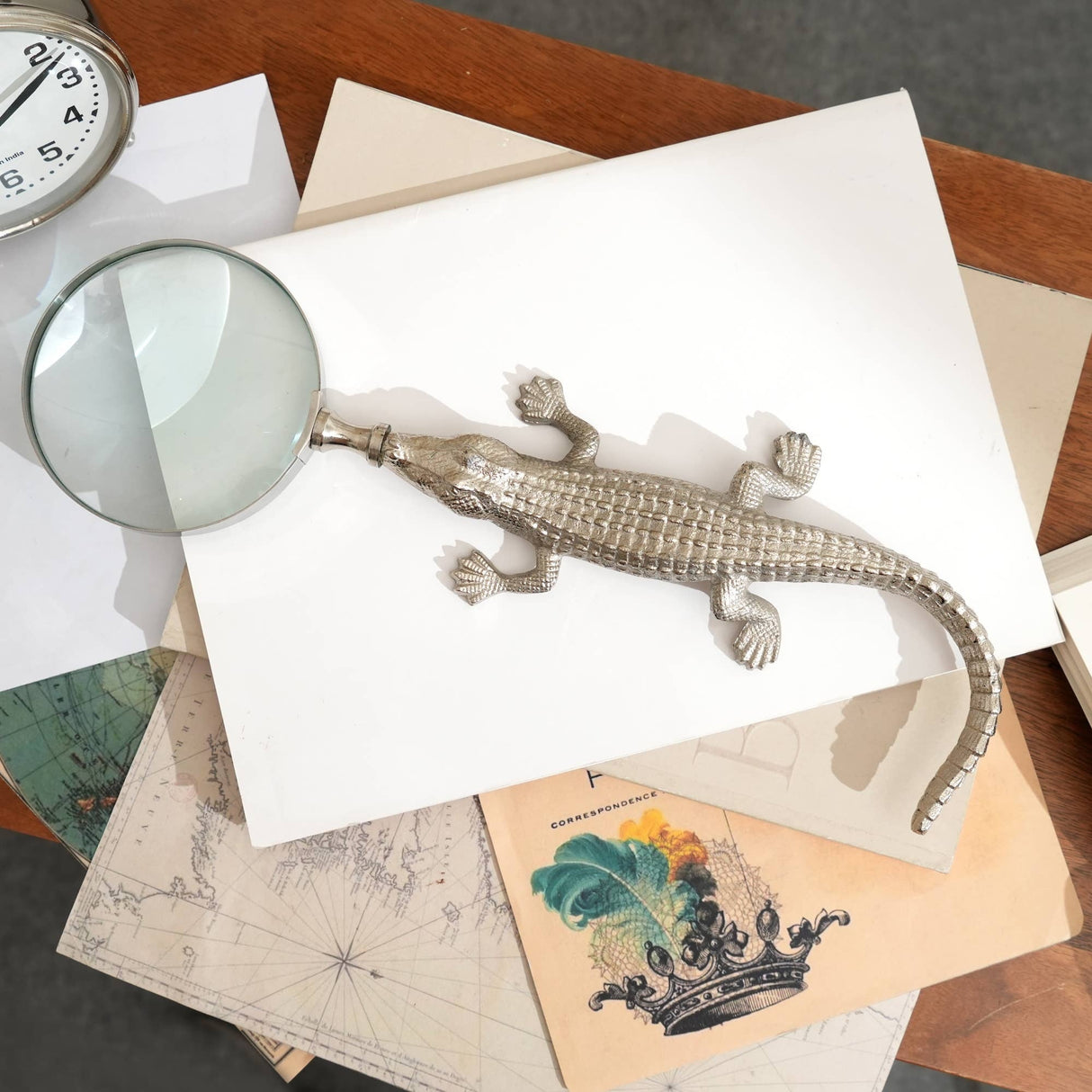 Alligator-Handle-Magnifying-Glass-