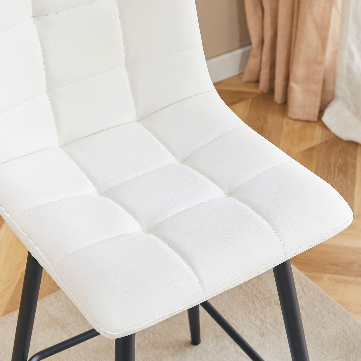 Bar Chair Set Comfortable With Metal Legs And Ergonomic Design
