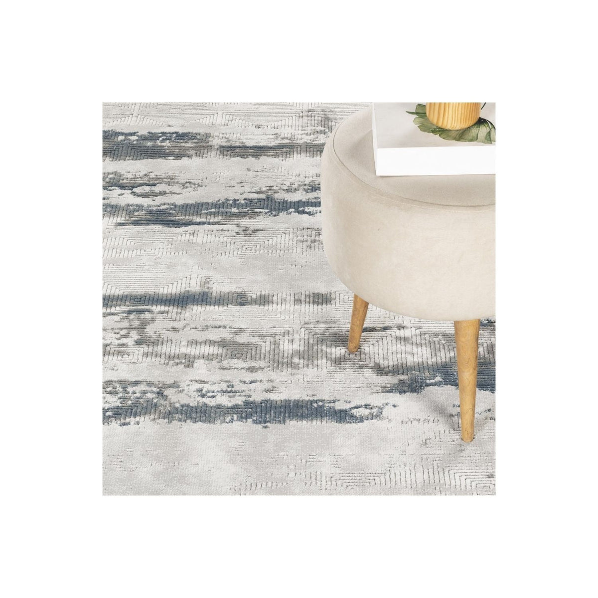 Geometric 3D Effect Area Rug - Gray / Ivory, 5'3" x 7'3"
