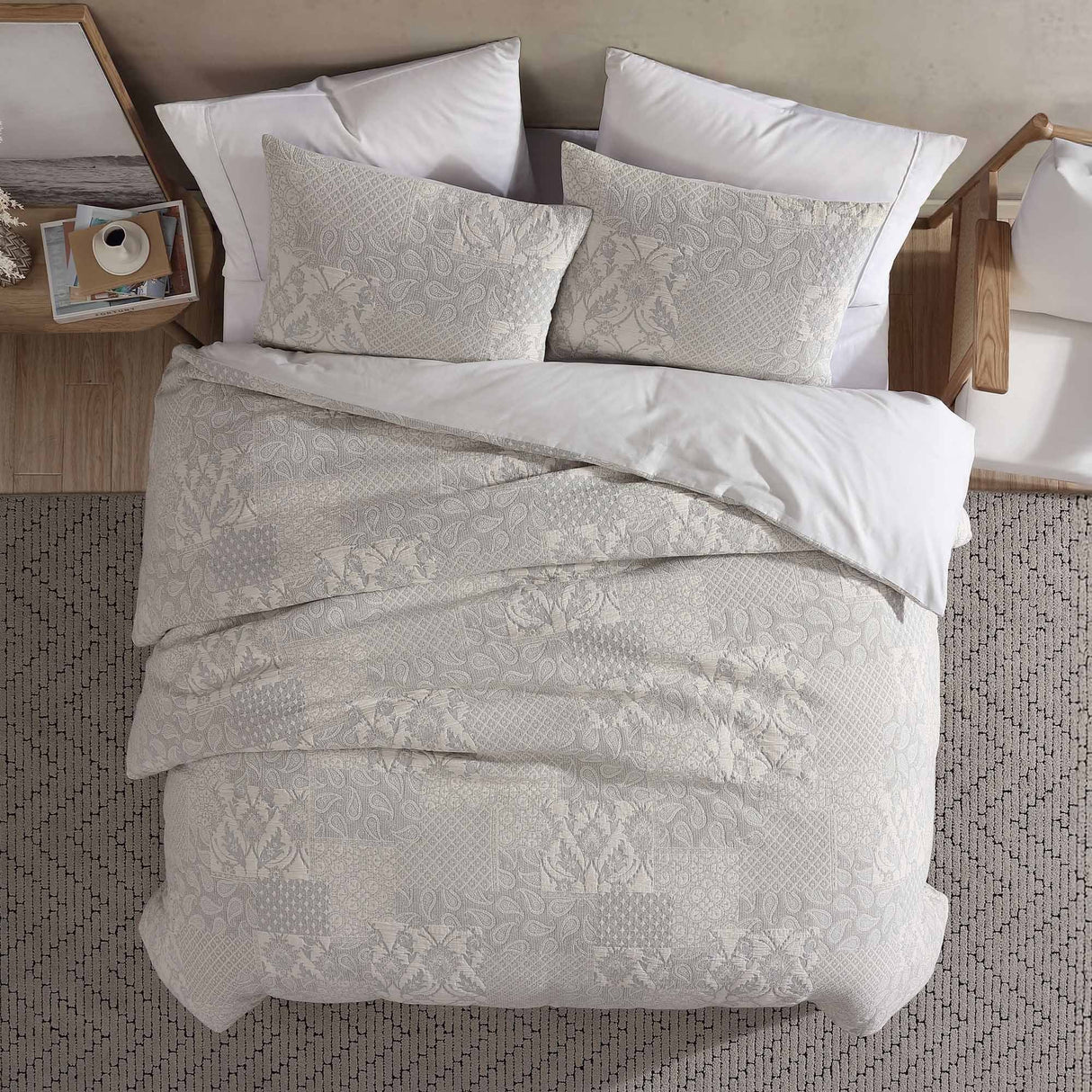 Paisley 3 Piece Ivory Cotton Matelassé Comforter Set