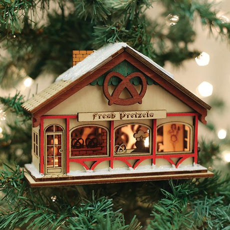 Peppermint-Twist-Pretzel-Christmas-Ornaments