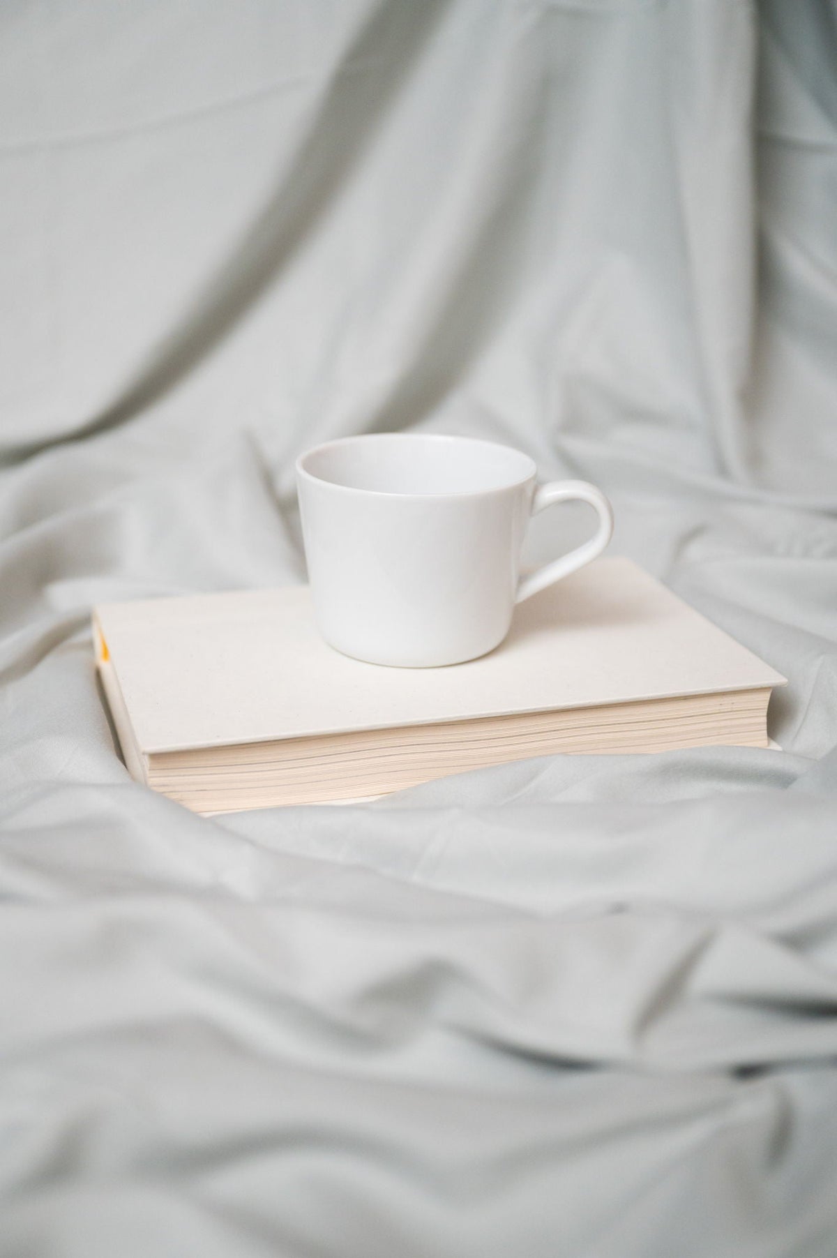 Brushed Hypoallergenic Sheet Set with Soft Microfiber - White, Beige, Light Brown, Gray