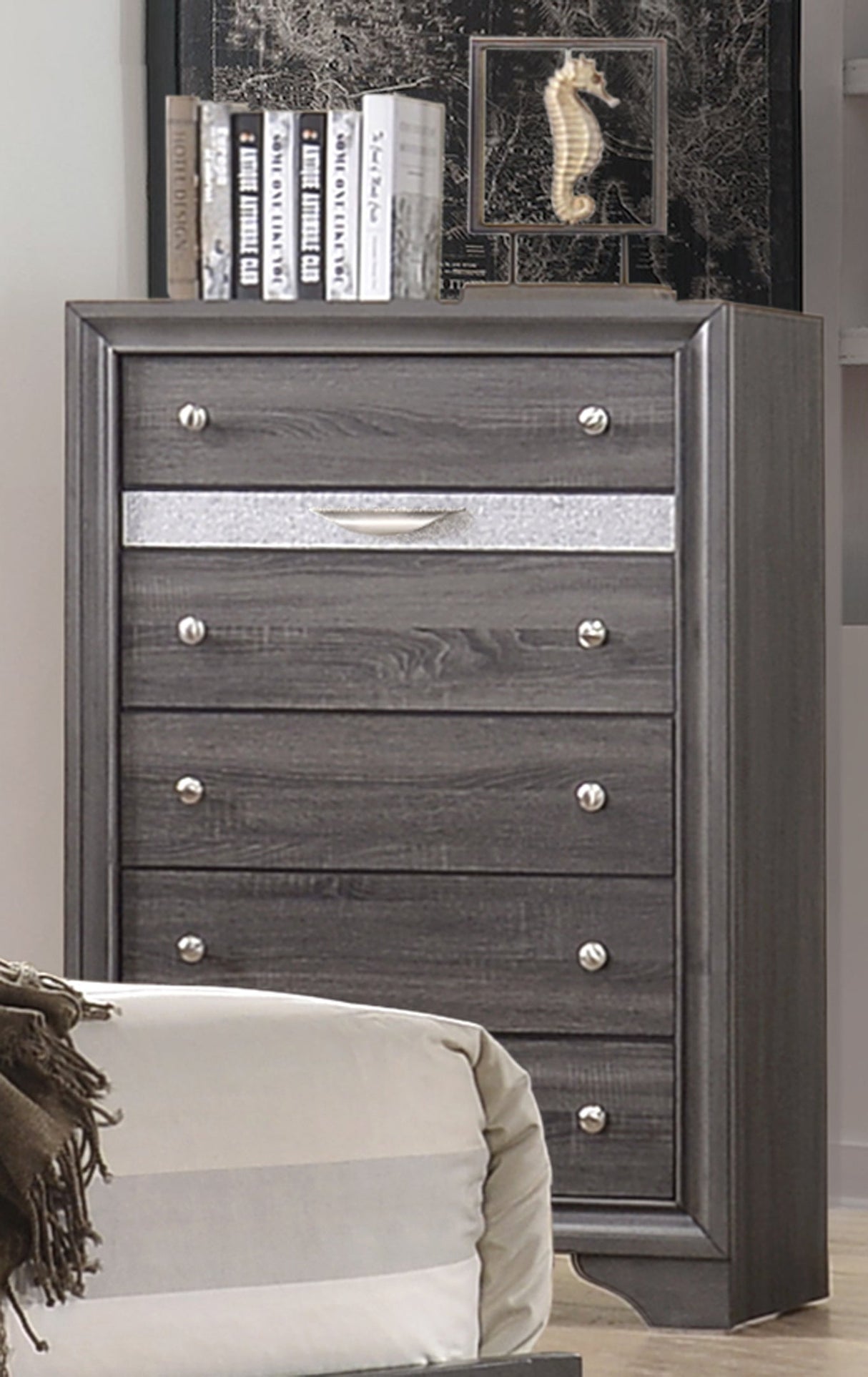 Traditional Queen 5 PC Storage Bedroom Set in Gray Wood
