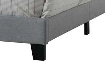 Venacha Queen Bed - Gray