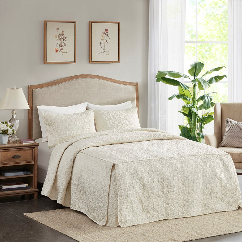 3 Piece Split Corner Pleated Quilted Bedspread