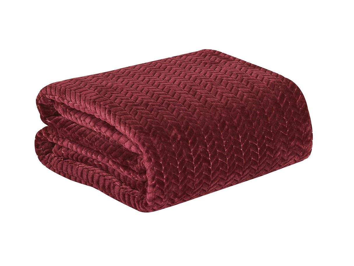 Decor&More HomeEssentials Extra Heavy and Plush Chevron Braided Microplush Jacquard Blanket