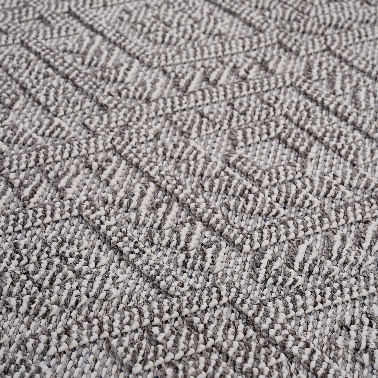 NAAR Guros Collection Traditional Indoor/Outdoor Area Rug