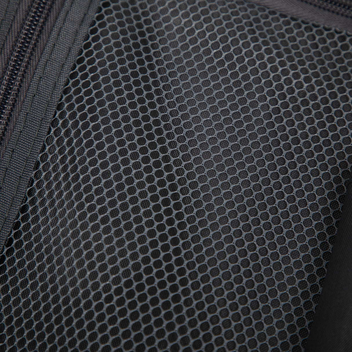 14'/20' 2-Piece ABS Spinner Wheel Luggage Set with Combination Lock