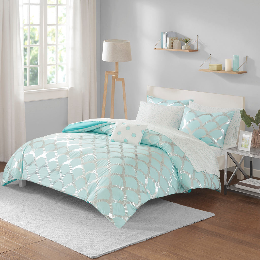 Metallic-Comforter-Set-with-Bed-Sheets-Quilts-&-Comforters