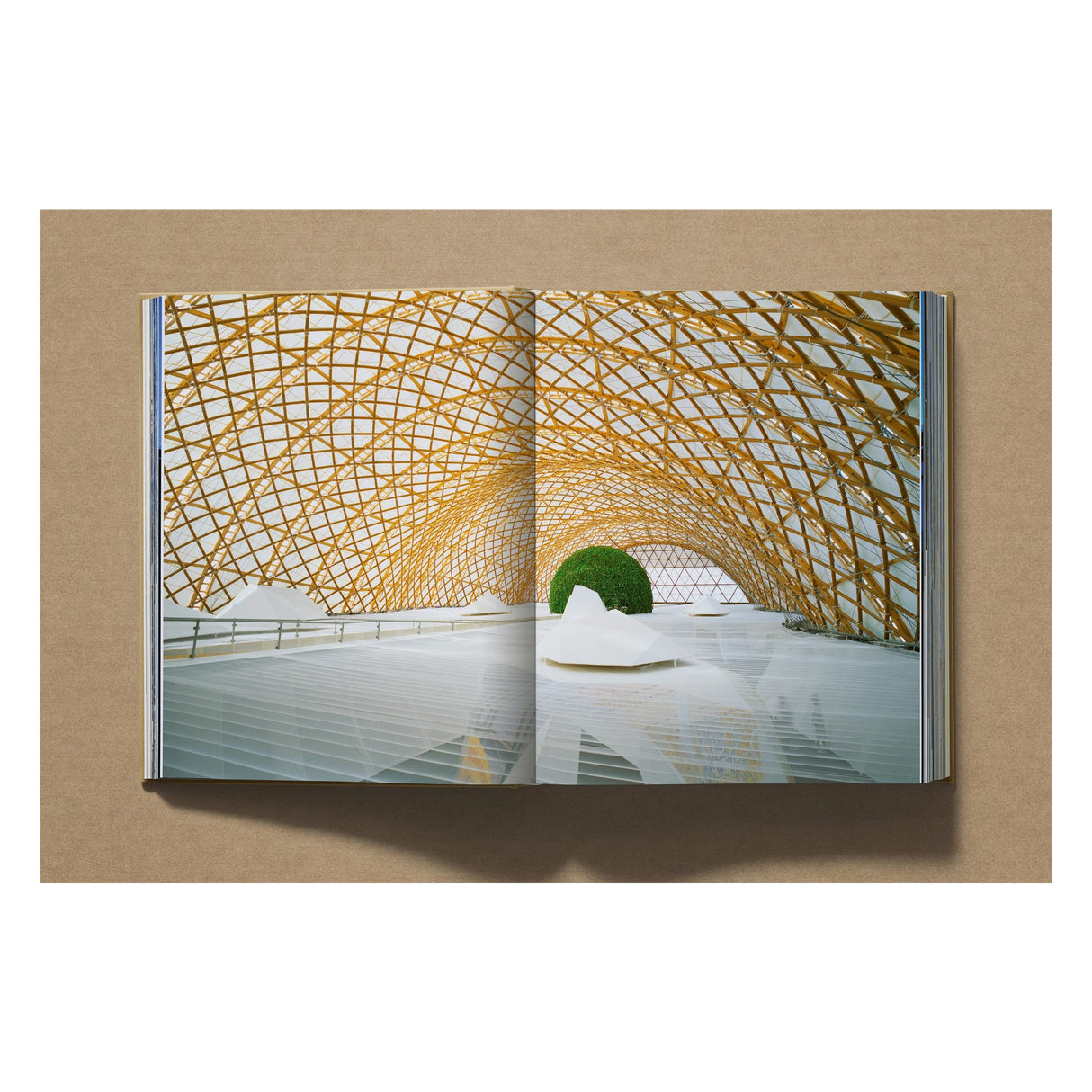 Shigeru Ban. Complete Works 1985–Today (German, French, English)