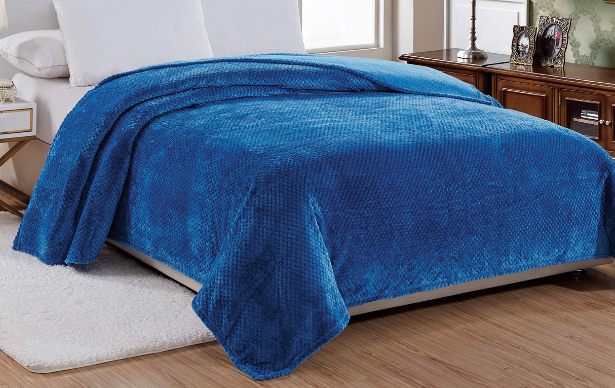 Decor&More Home Essentials Popcorn Textured Microplush Blanket