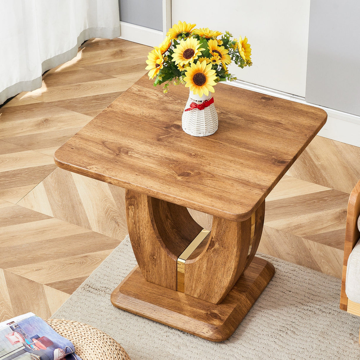 Elegant Wood-Grain Coffee Table