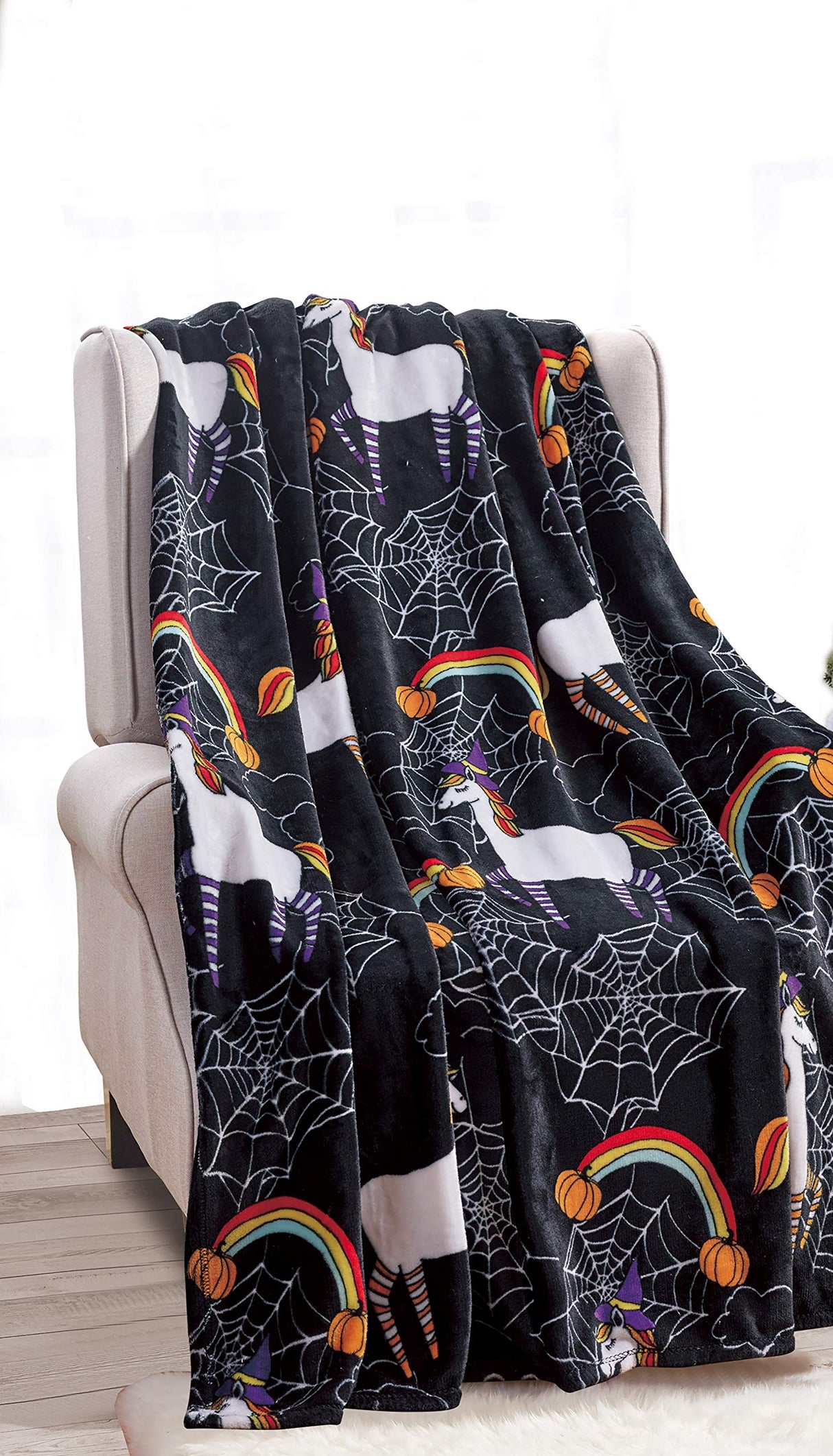 Decor&More Happy Halloween Microplush Throw Blanket (50" x 60")