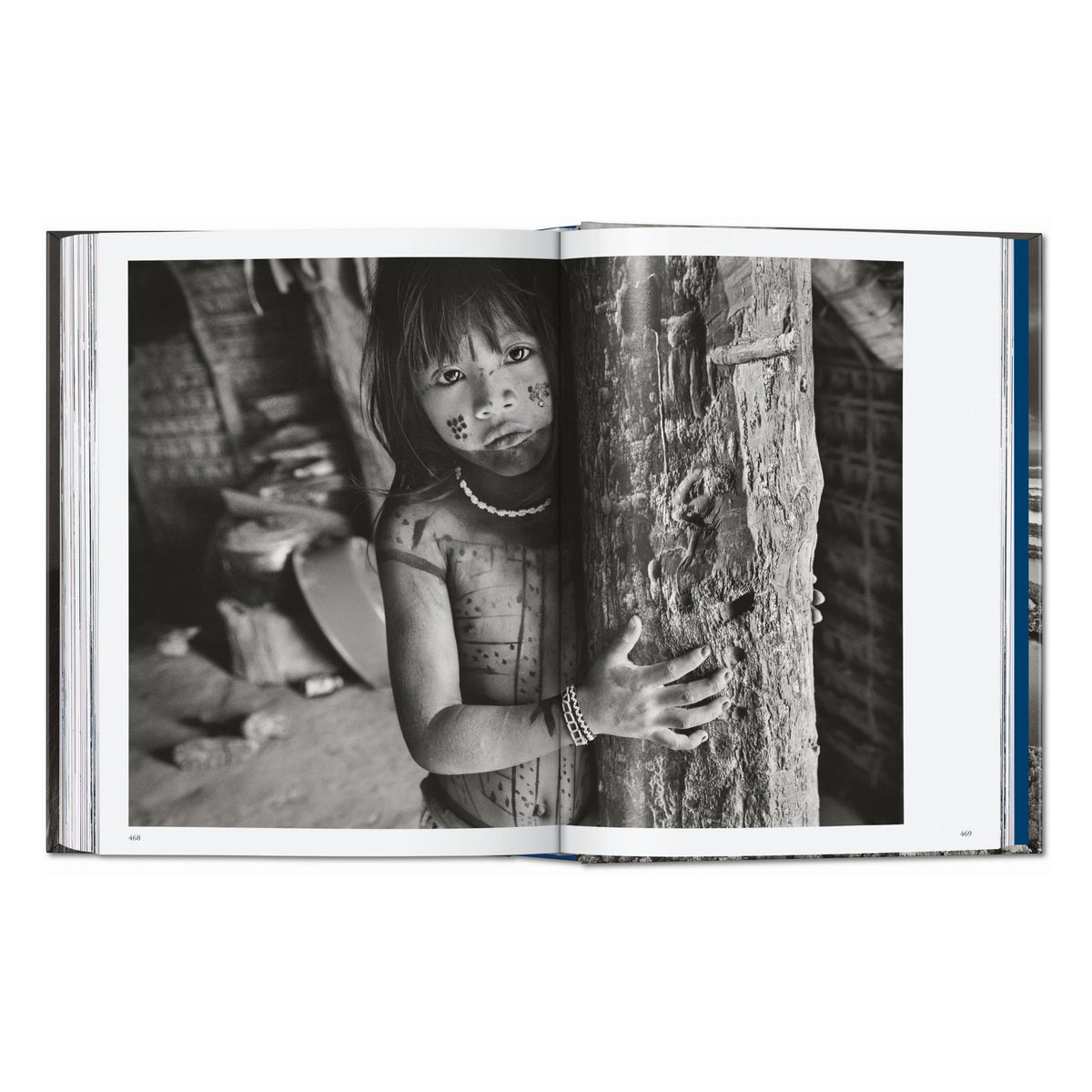 Sebastião Salgado. Amazônia. 45th Ed. (English)