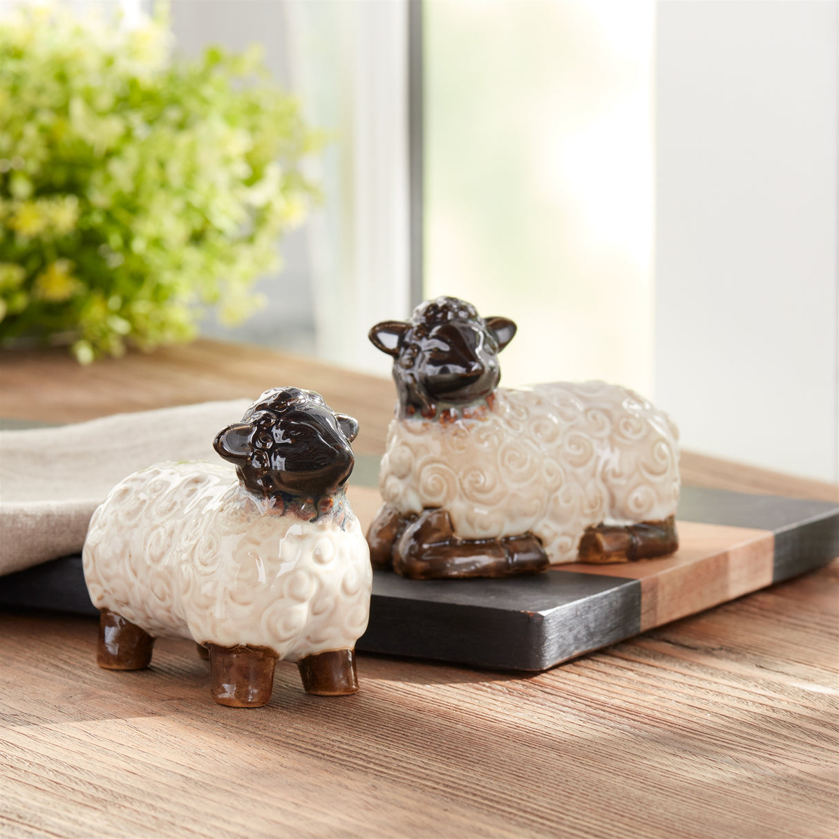 Mini sheep figurine (set of 6)