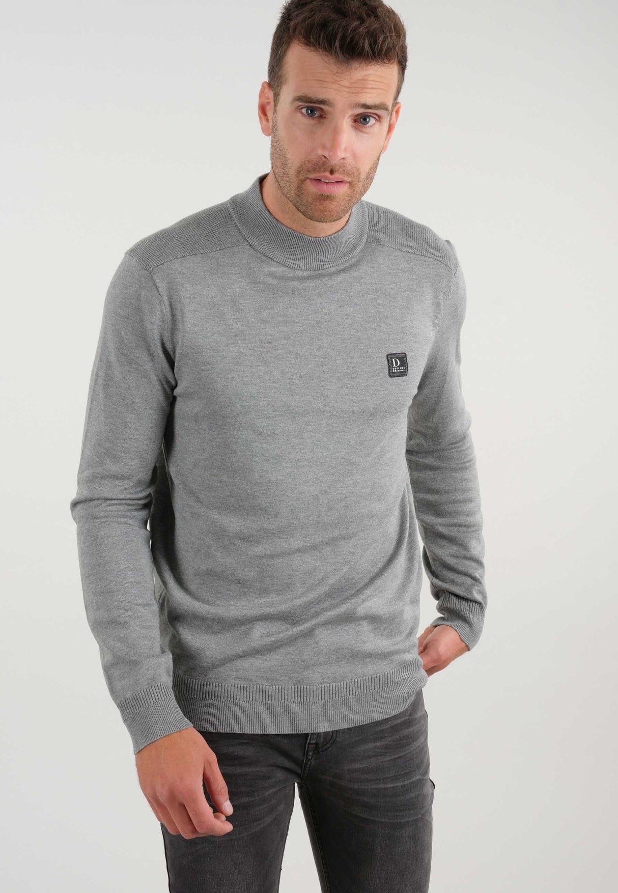 Deeluxe Daylon Roundneck Sweater