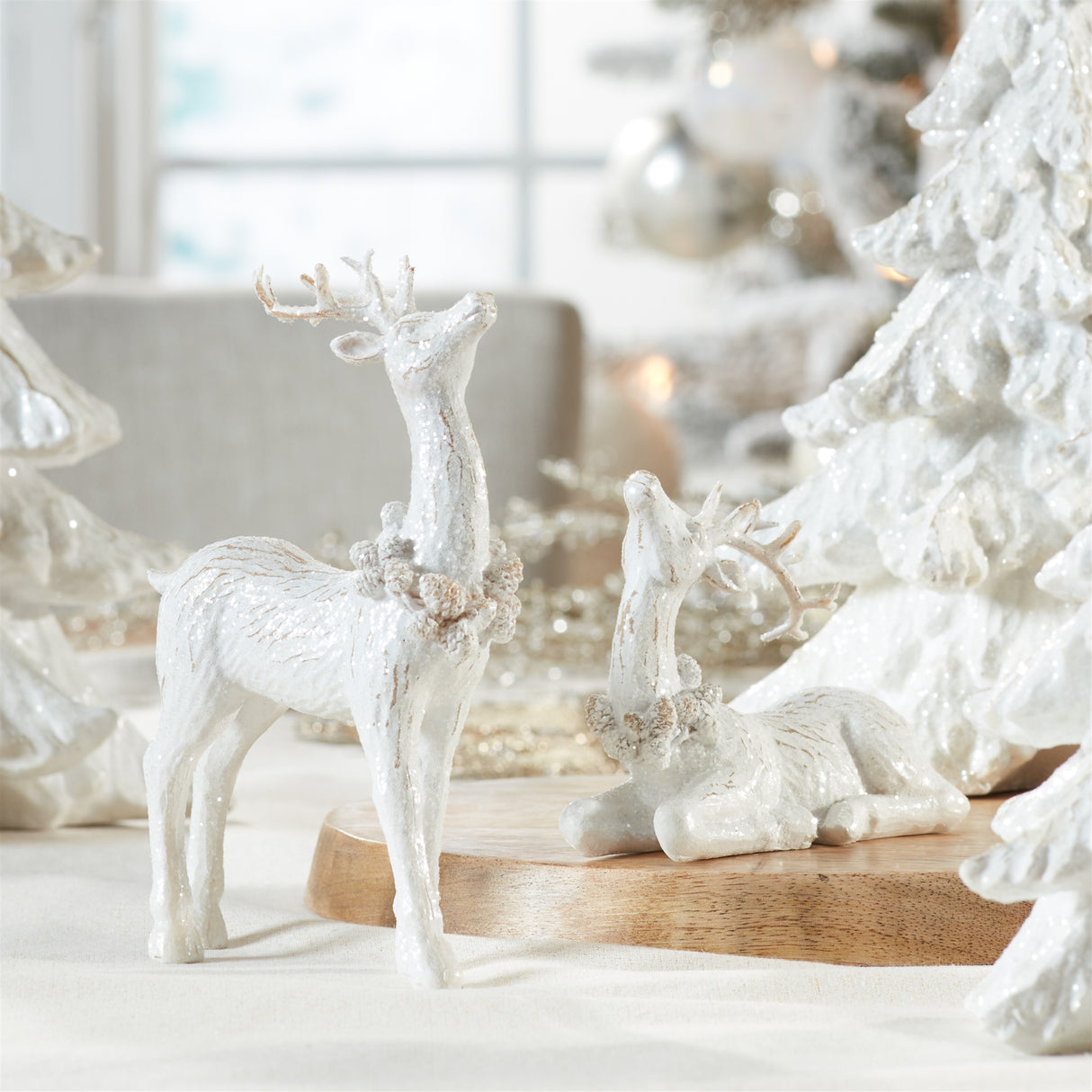 Winter deer figurine (set of 2)