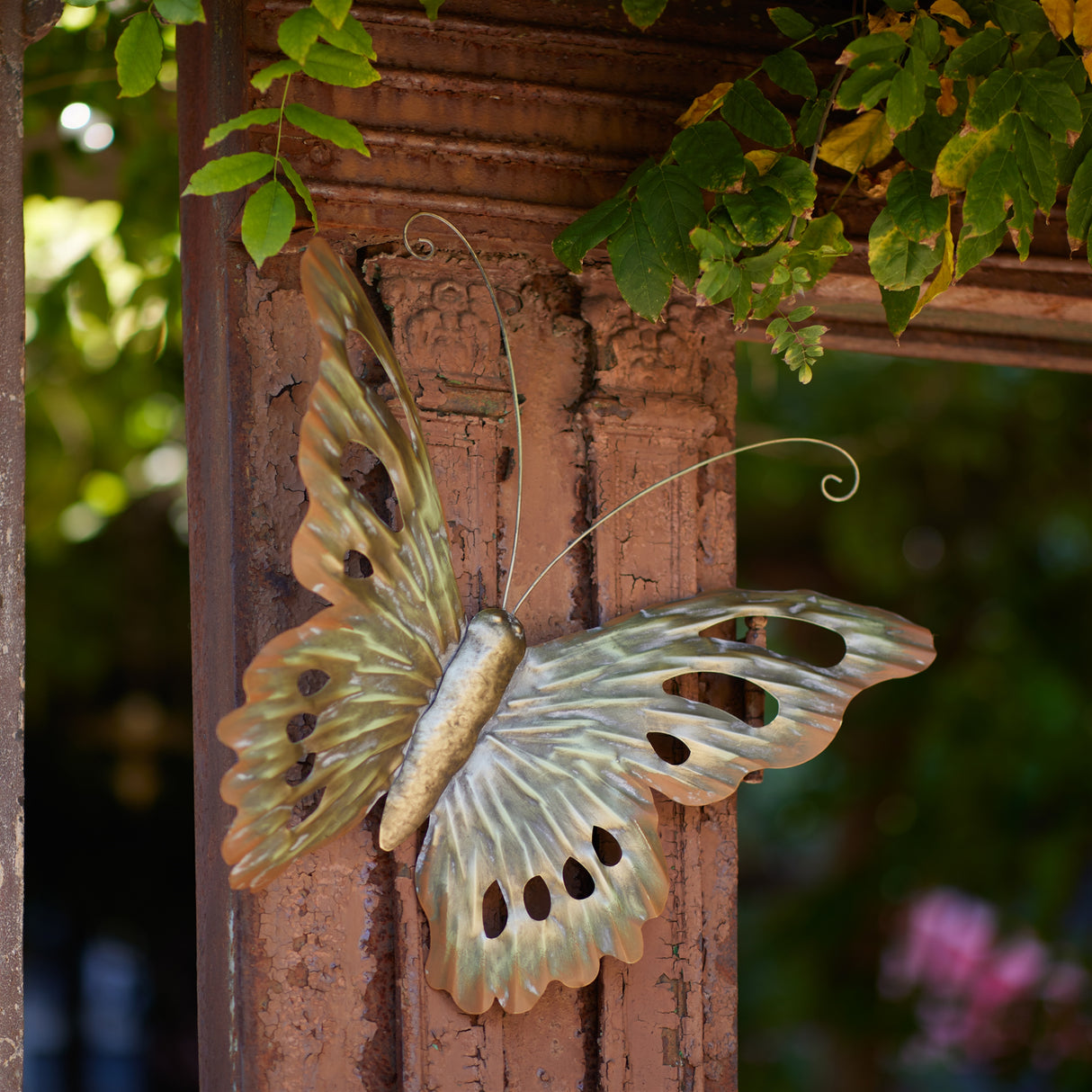 Distressed-Metal-Butterfly-Wall-Hanging-(Set-of-2)-Outdoor-Wall-Decor