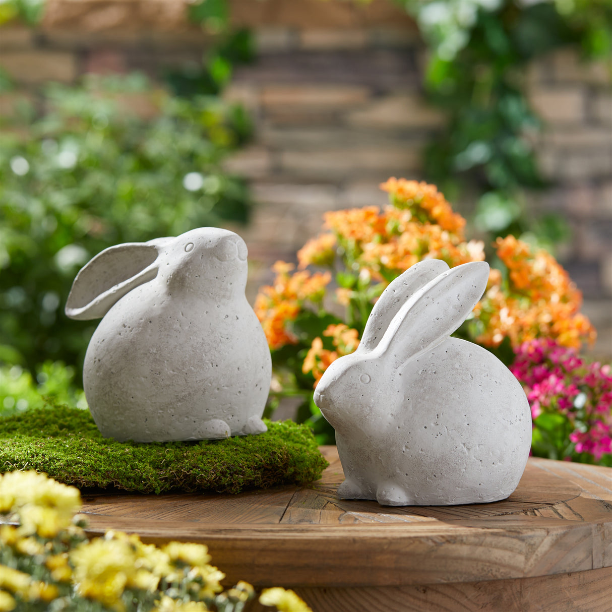 Distressed bunny figurine (set of 2)