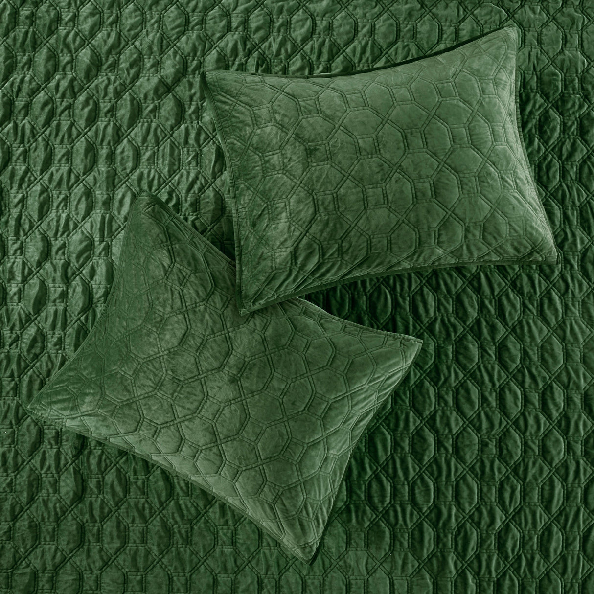 3 Piece Velvet Quilt Set