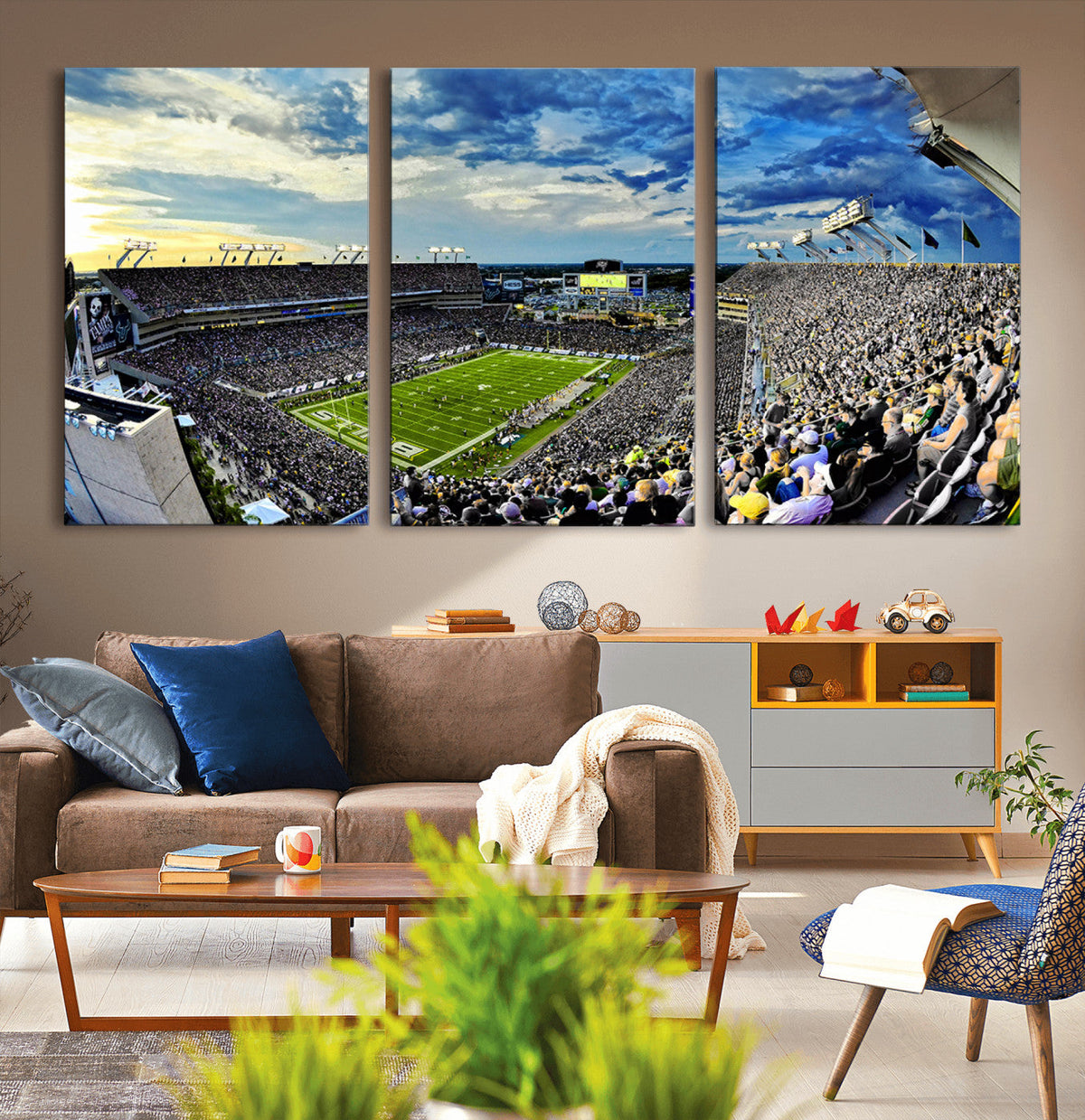 Framed USF Bulls Football Team Print - Tampa Raymond James