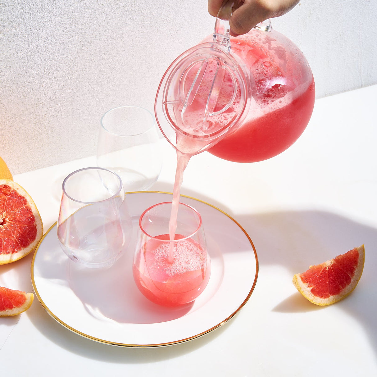 Barcelona Acrylic Pitcher- 72 oz