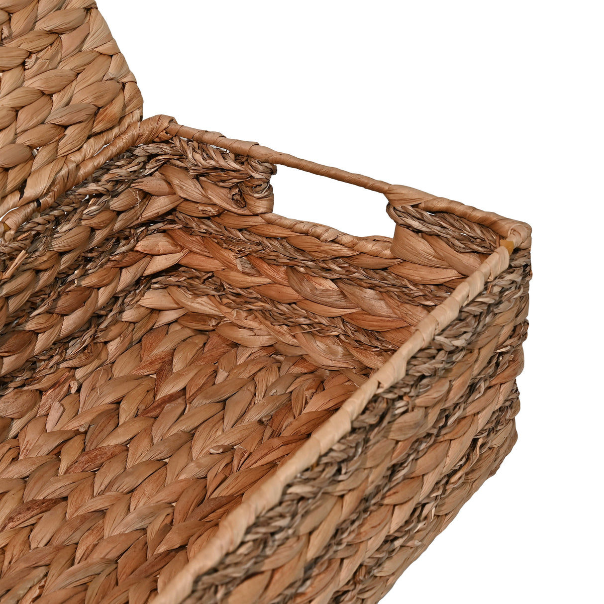 Sandrine Classic Farmhouse Handwoven Hyacinth Storage Baskets with Handles and Lids (Set of 3)