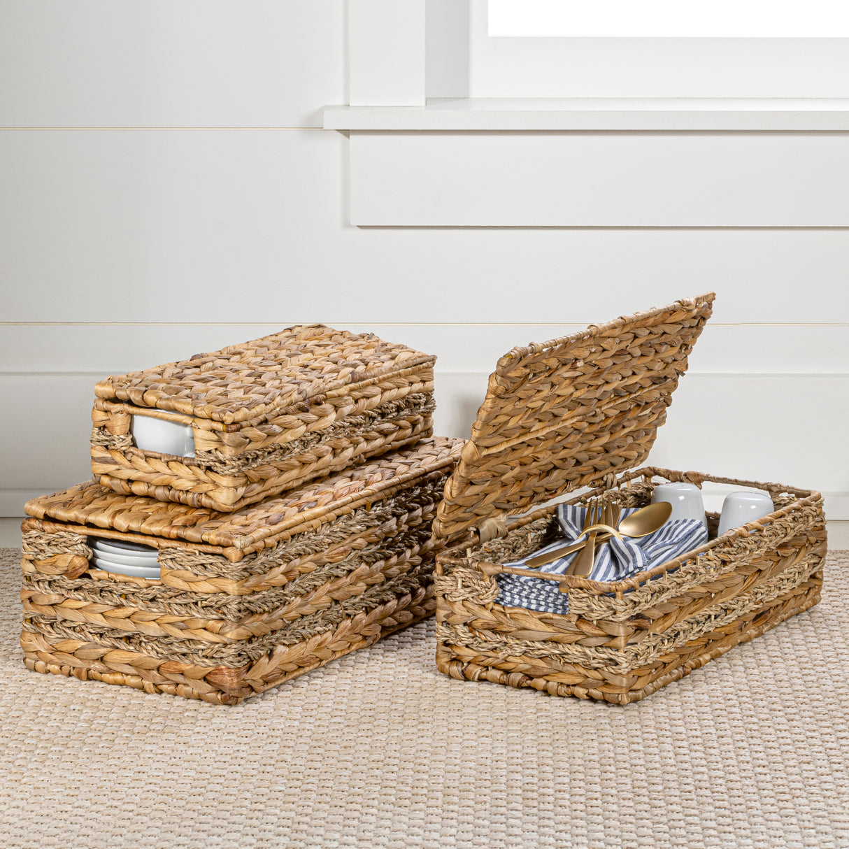 Sandrine Classic Farmhouse Handwoven Hyacinth Storage Baskets with Handles and Lids (Set of 3)