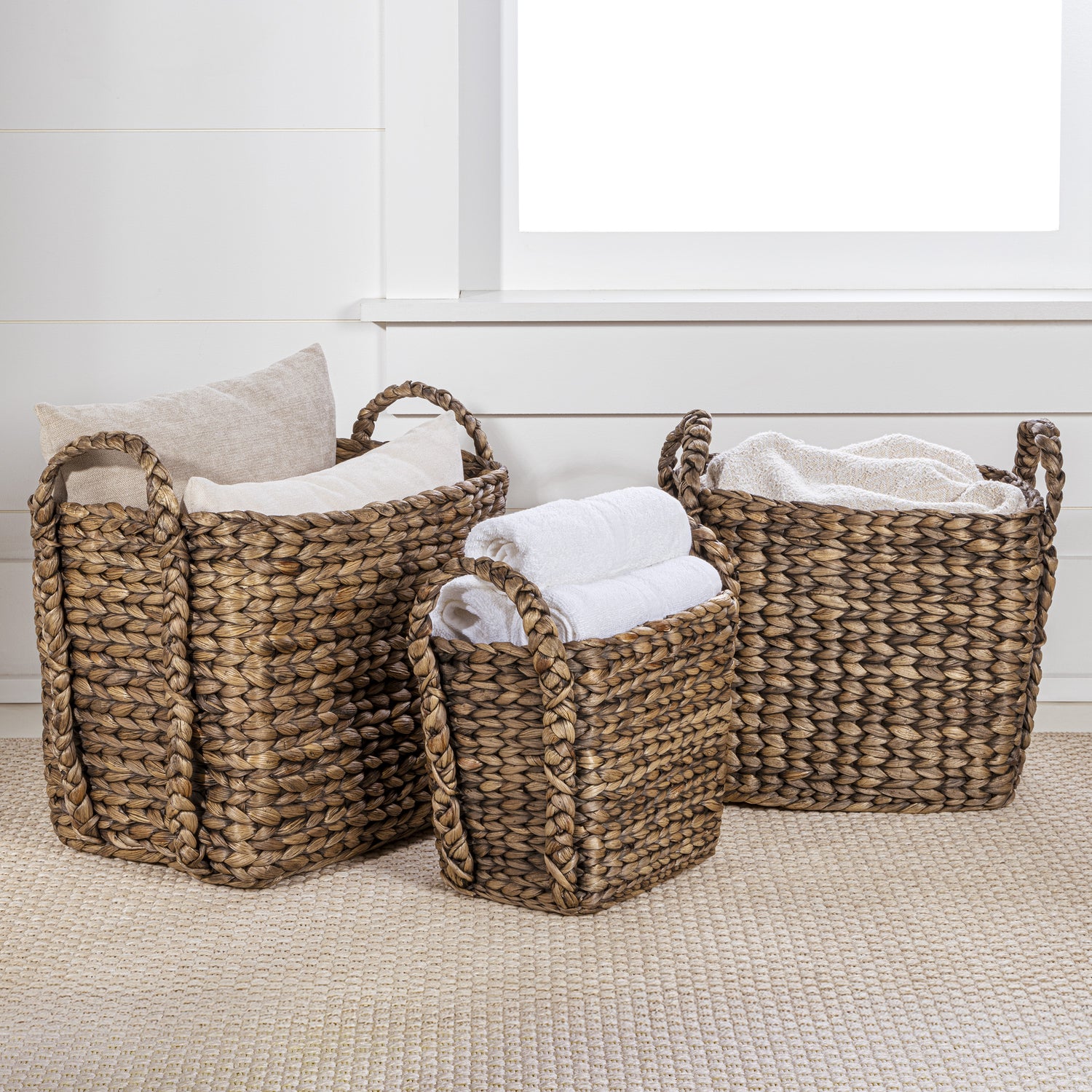 Clara-Farmhouse-Classic-Handwoven-Hyacinth-Rectangle-Storage-Floor-Baskets-with-Handles-(Set-of-3)-Decorative-Baskets-&-Storage