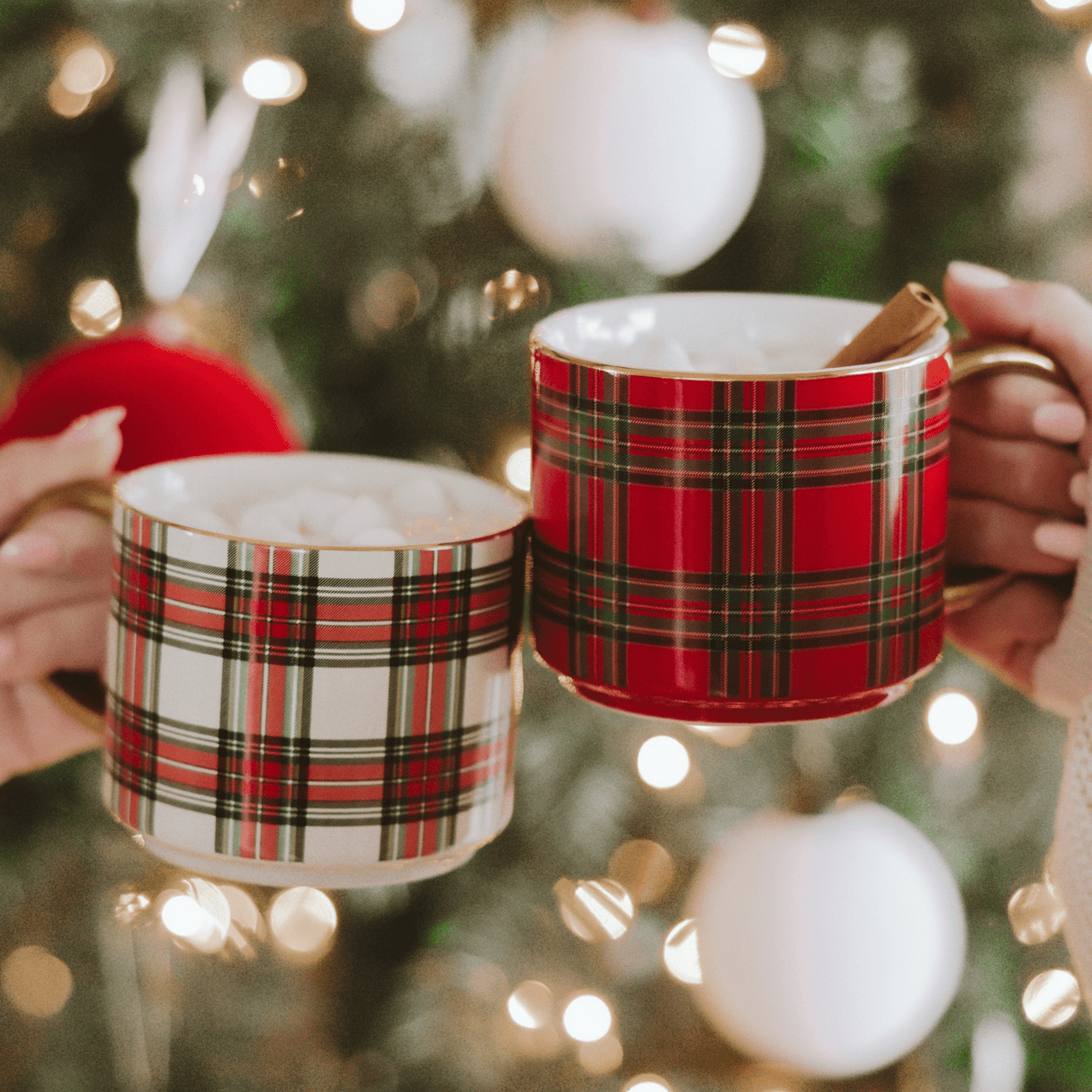 Red Plaid 14 oz Gold Handle Coffee Mug