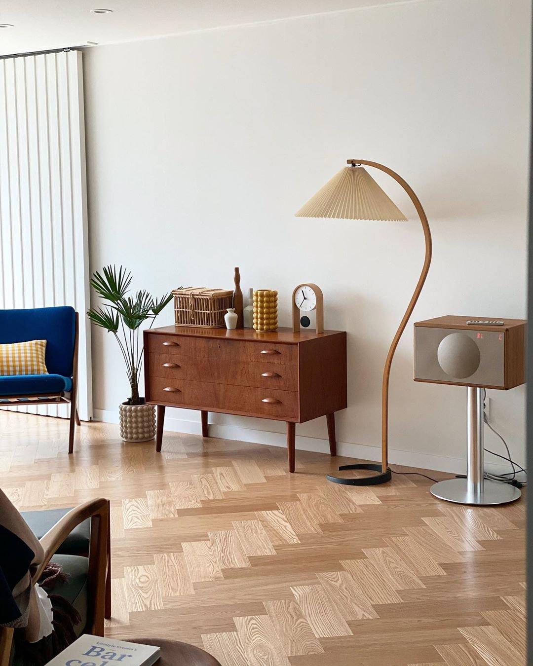 Arbora | Arc Floor Lamp with Beech Wood and Pleated Shade | Plug In Lamp for Living Room