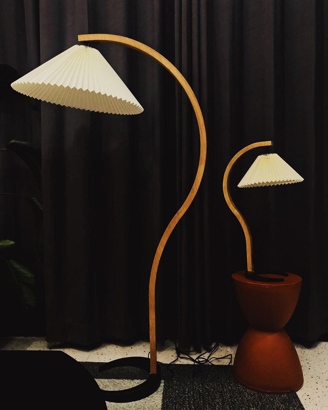 Arbora | Arc Floor Lamp with Beech Wood and Pleated Shade | Plug In Lamp for Living Room