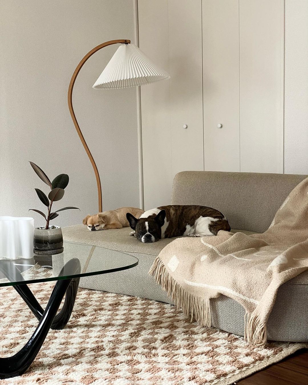 Arbora | Arc Floor Lamp with Beech Wood and Pleated Shade | Plug In Lamp for Living Room
