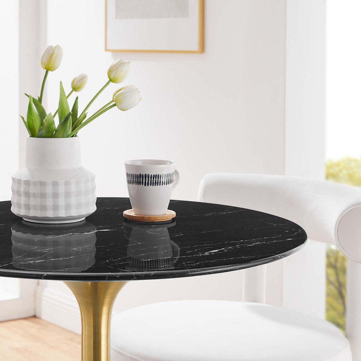 Lippa 28" Round Faux Marble Dining Table by Modway