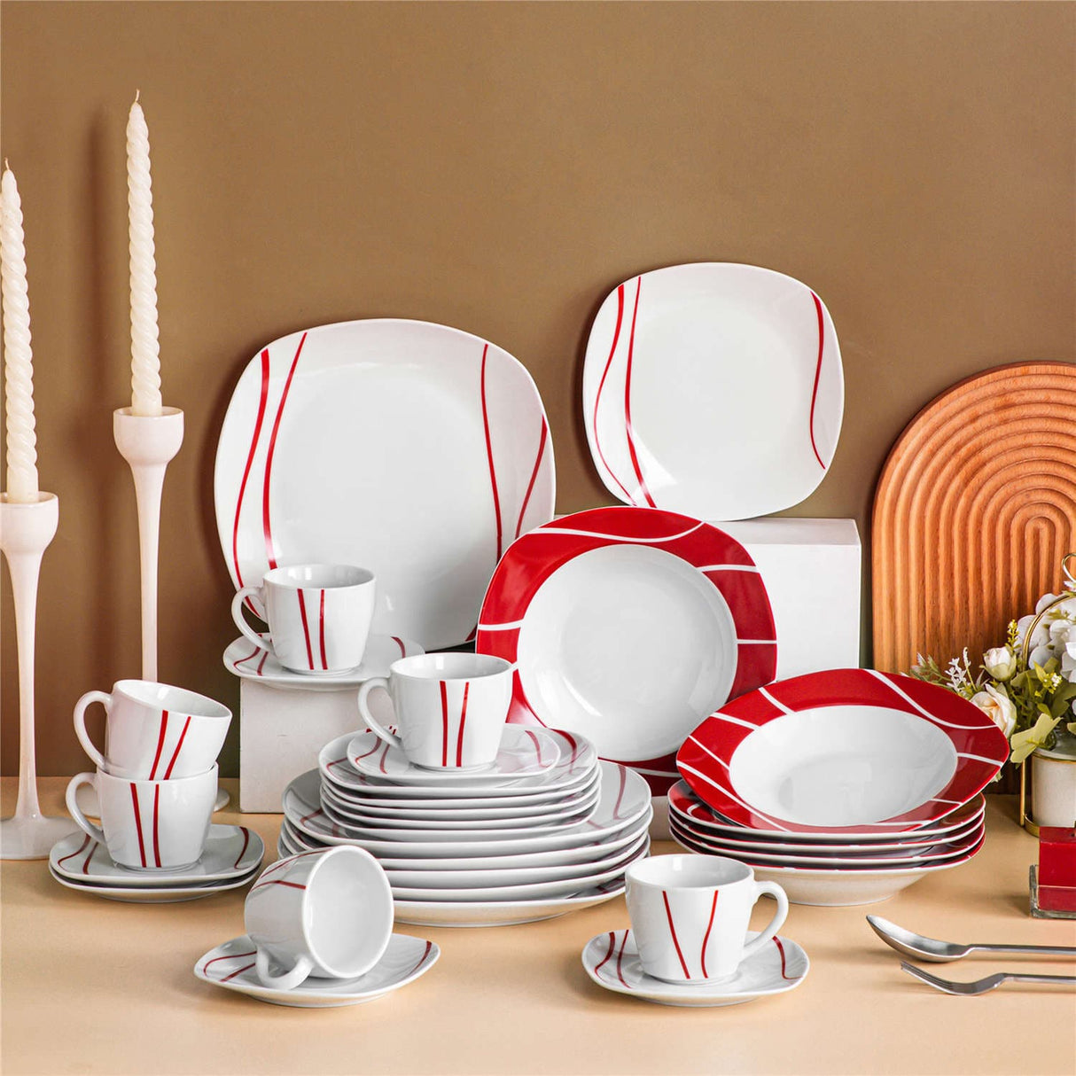 Felisa 30 Piece Dinnerware Set
