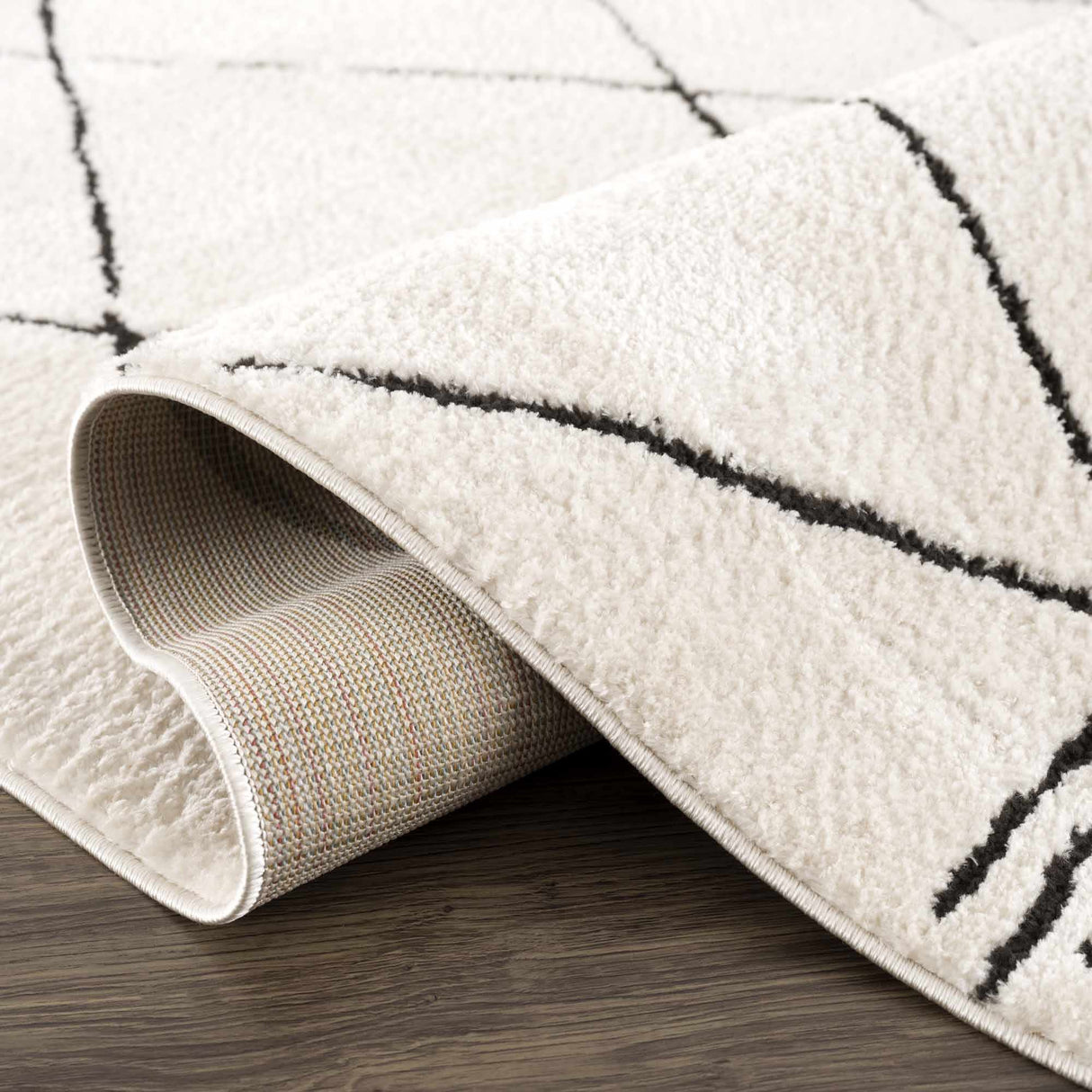 Keone Black & White Thick Rug