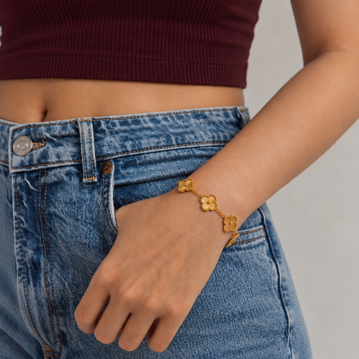 Title: 18k Gold Plated Bloom Line Bracelet