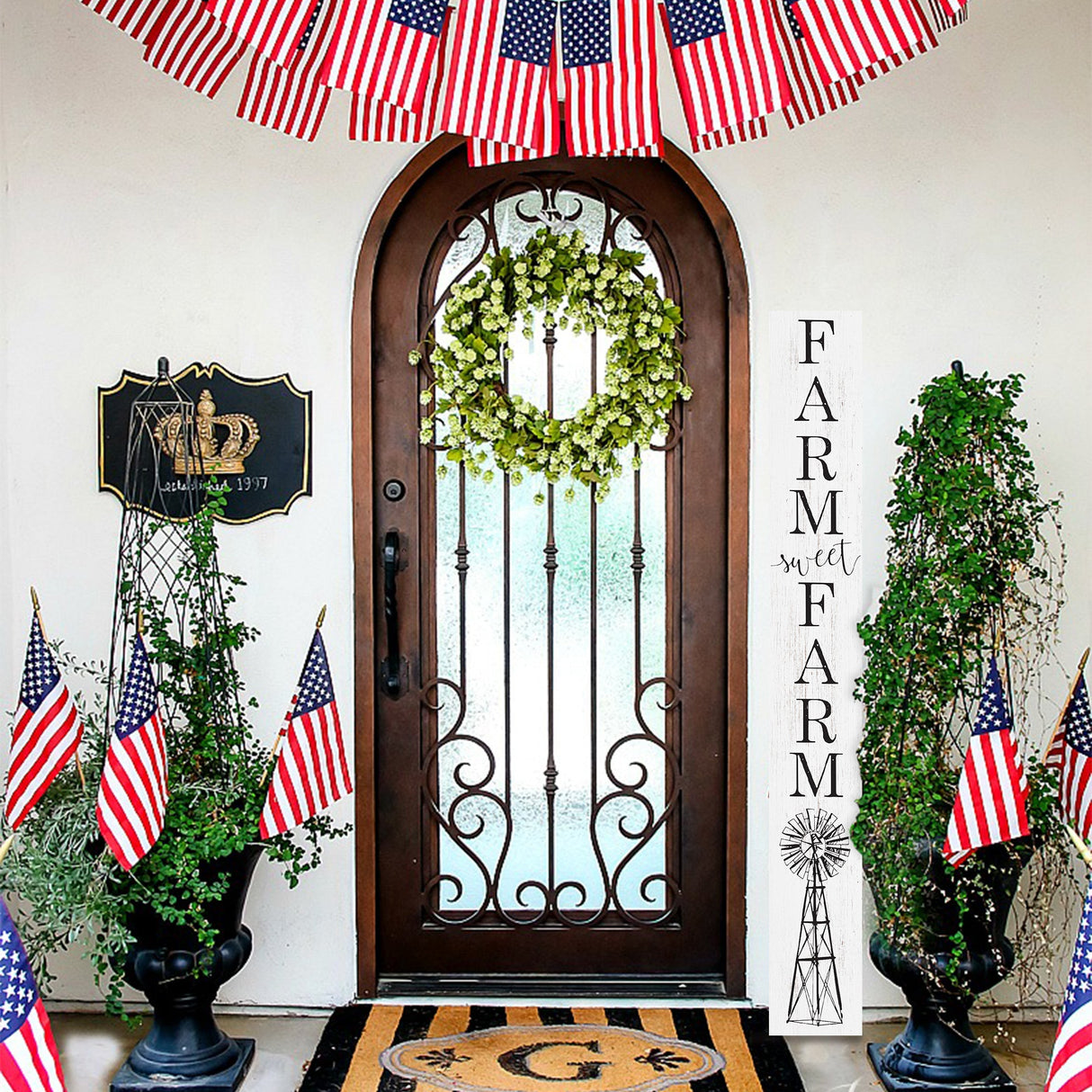 72in White 'Farm Sweet Farm' Welcome Porch Sign - Rustic Door & Outdoor Home Decor