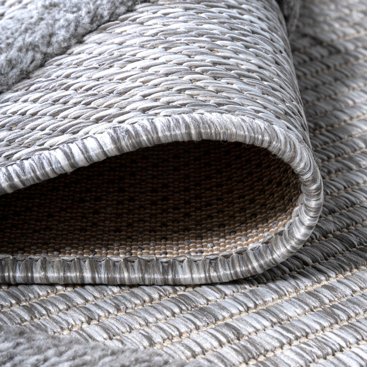 Salines Diamond Trellis Round Indoor/Outdoor Area Rug