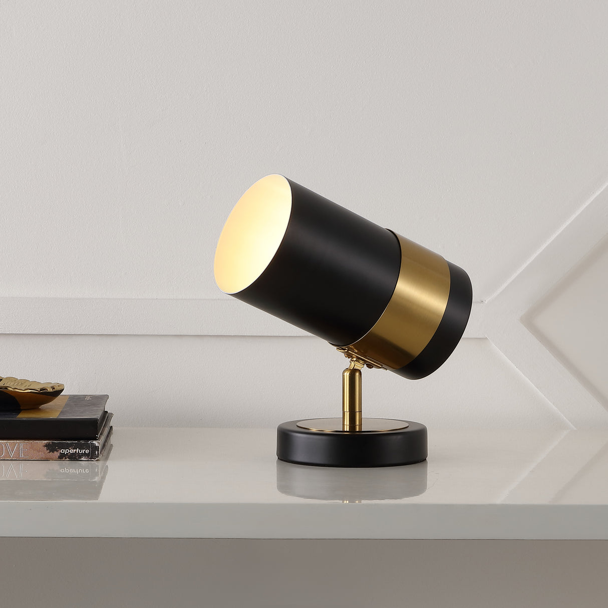 Astra-Modern-Industrial-Iron-Adjustable-Indoor-LED-Floor-Spotlight-Floor-Lamps