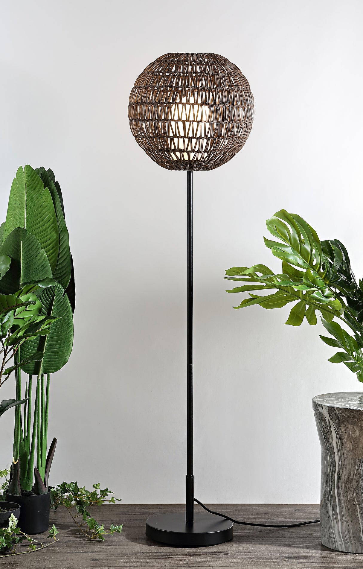 Bea-Outdoor-Woven-Globe-LED-Floor-Lamp-Floor-Lamps