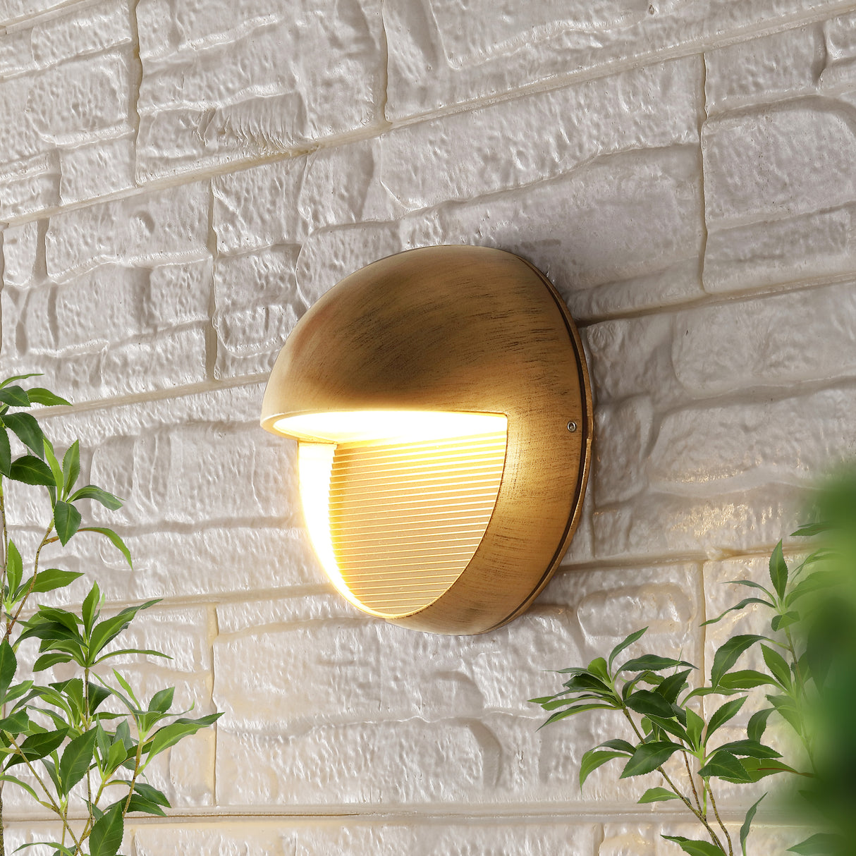 Orbe-Outdoor-Metal/Glass-Integrated-LED-Wall-Sconce-Wall-Sconces